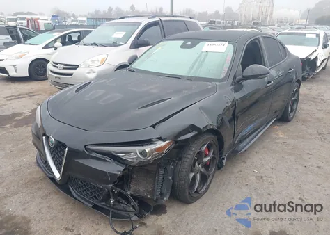 2018 Alfa Romeo Giulia Quadrifoglio Rwd z USA, uszkodzony, nr VIN ZARFAEAV0J7572800